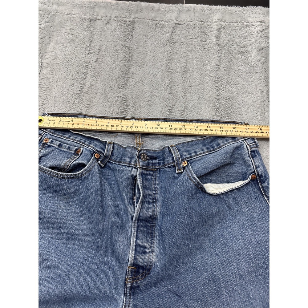 Medium-Dark‎ Wash Buttonfly Levi's 501 Jeans 38x32 - Picture 4 of 9